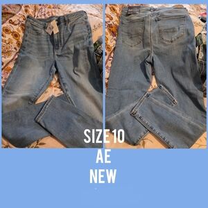 American Eagle Outfitters Light Blue Skinny Jeans